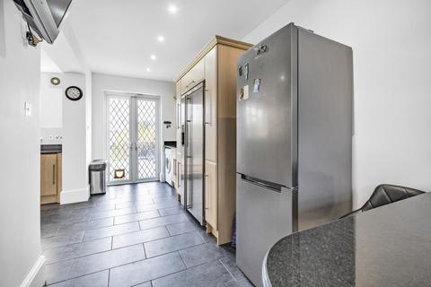 152 Wickham Way, Beckenham, BR3 3AS