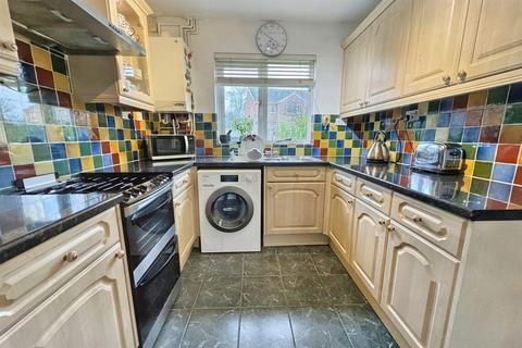 2 bedroom end of terrace house for sale, Colden Common
