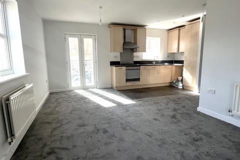 2 bedroom flat to rent, Sandpiper Close, Greenhithe, DA9