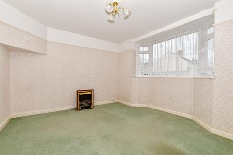 38 Bolton Road, Folkestone, CT19 5RX