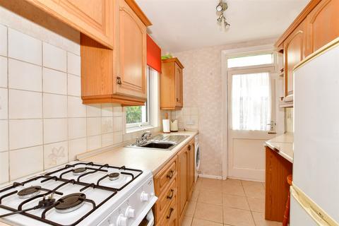 38 Bolton Road, Folkestone, CT19 5RX