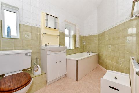 38 Bolton Road, Folkestone, CT19 5RX