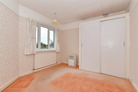 38 Bolton Road, Folkestone, CT19 5RX