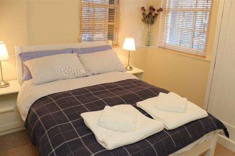 2 bedroom flat to rent, 100, West Bow, Edinburgh, EH1 2HH