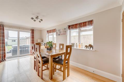 4 bedroom detached house for sale, St Lawrence Avenue, Worthing, West Sussex, BN14