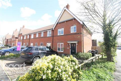 3 bedroom semi-detached house to rent, Hall Lane, Elmswell