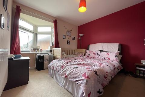 2 bedroom apartment for sale, Alpine Close, Epsom, Surrey