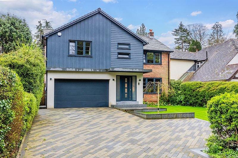 Harestone Valley Road, Caterham CR3 5 bed detached house £1,300,000