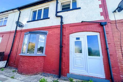 3 bedroom terraced house to rent, Holly Avenue, Haslingden BB4