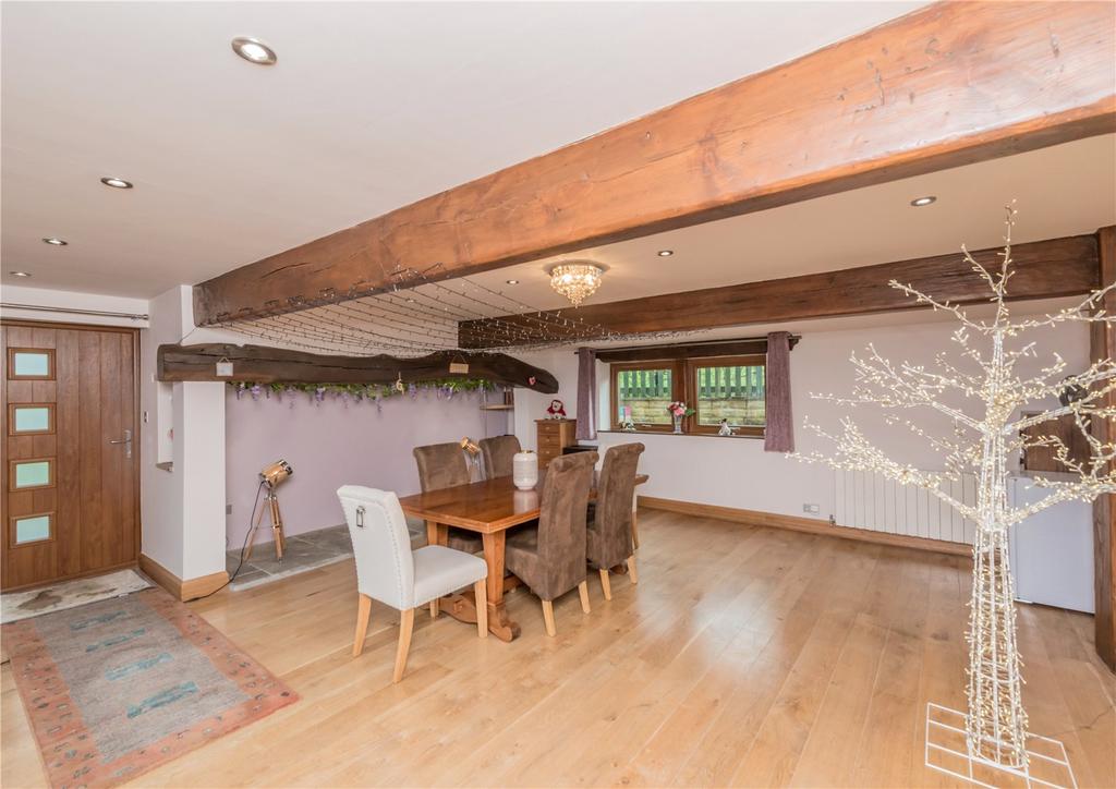Cinema/Dining Room