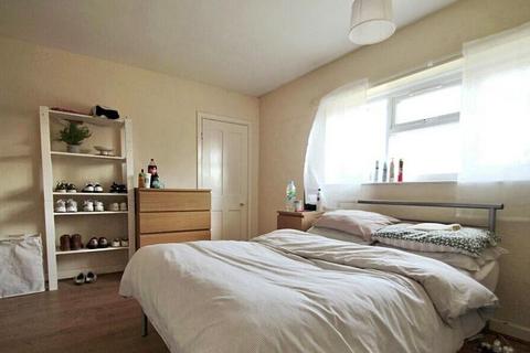 4 bedroom semi-detached house to rent, Cardwell Crescent,  Headington,  OX3