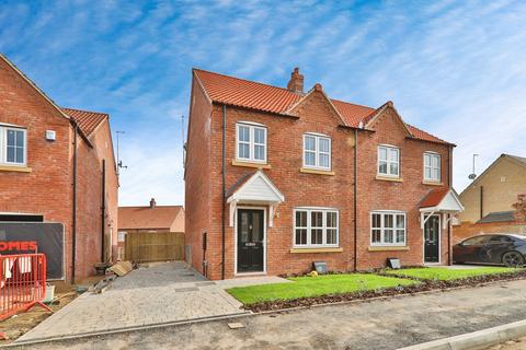 3 bedroom semi-detached house for sale, Jobson Avenue, Beverley, East Riding of Yorkshire, HU17 8WP