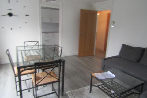 2 bedroom flat to rent, Rawdon Drive, Hoddesdon EN11