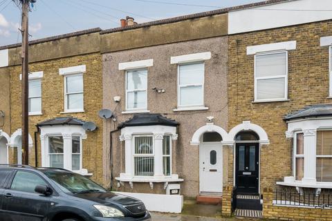 3 bedroom terraced house for sale, Amott Road, Peckham, London