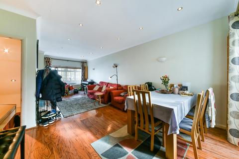 6 Orchard Road, Brentford, TW8 0QX