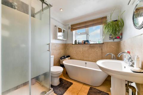 6 Orchard Road, Brentford, TW8 0QX