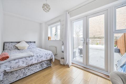 6 Heron Way, Wallington, SM6 9DX