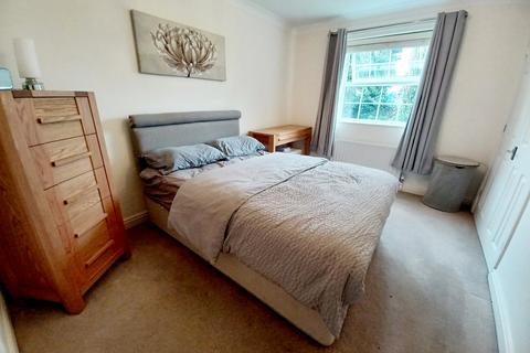2 bedroom flat to rent, Fairfield Court, Alwoodley, Leeds, West Yorkshire, LS17