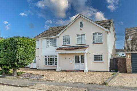 6 bedroom detached house for sale, Plymtree, Thorpe Bay, SS1