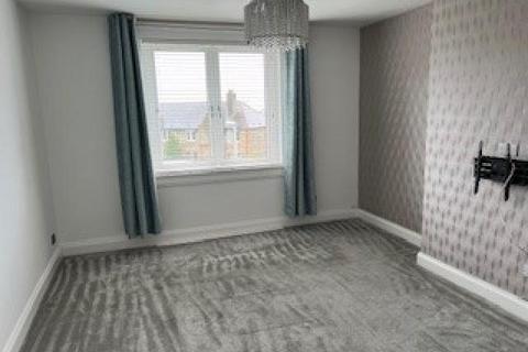 3 bedroom apartment to rent, 15 Craigmyle Street, Dunfermline, KY12