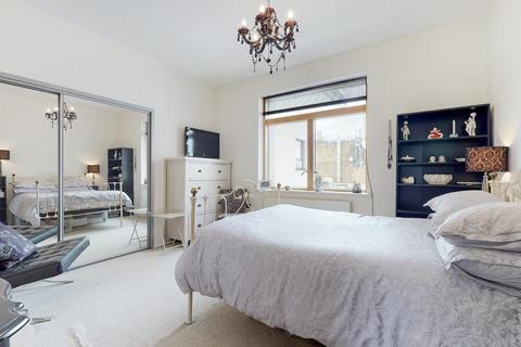 2 bedroom flat for sale, Kingsgate Place, West Hampstead