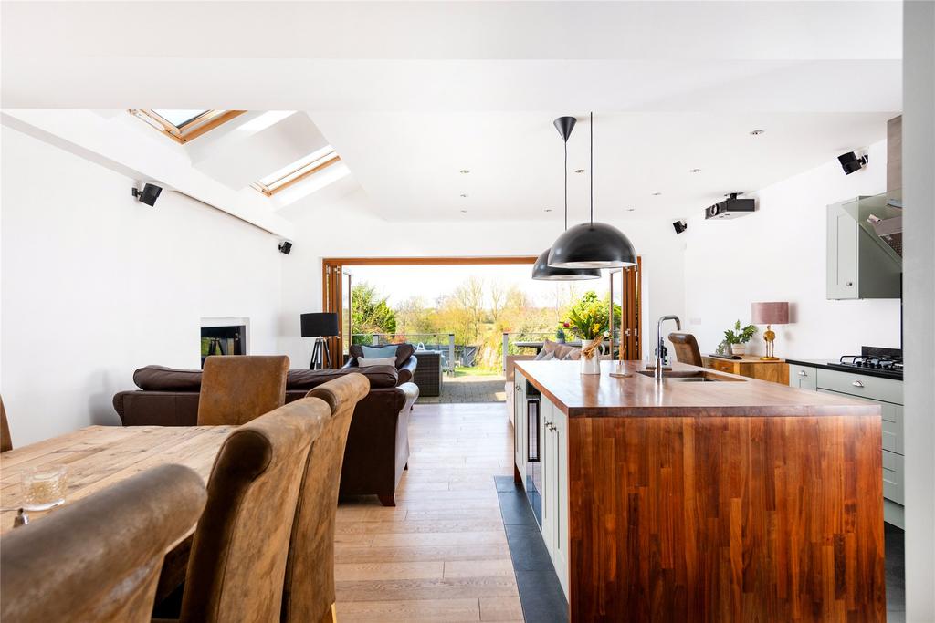 Kitchen/Dining/Fam