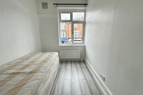 3 bedroom flat to rent, Brockley Road, Brockley, SE4