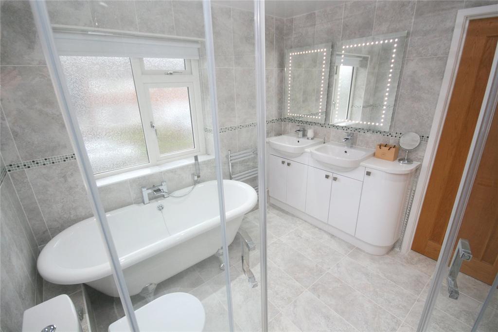 En Suite (2)