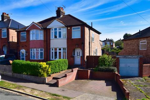 11 Pine View Road, Ipswich, IP1 4HS