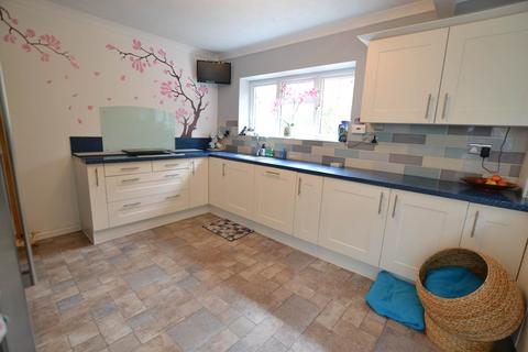 2 bedroom detached bungalow for sale, Hollywater Road, Bordon GU35