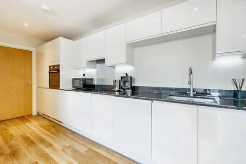 1 bedroom flat to rent, Knaresborough Drive, London SW18