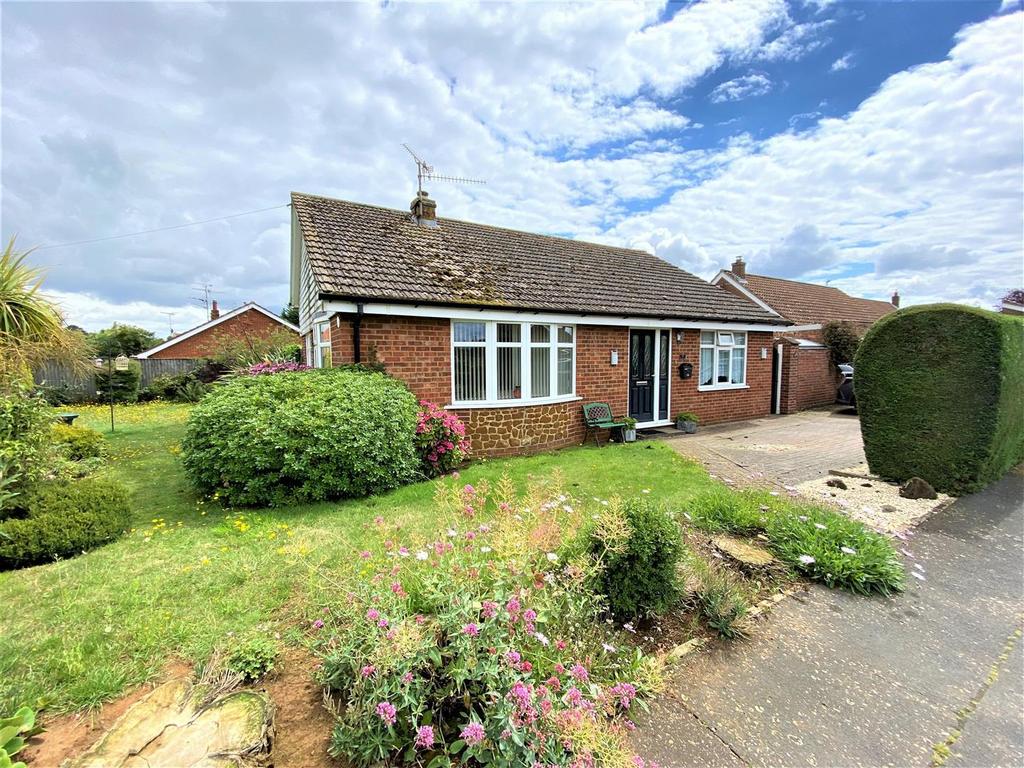 Station Road, King's Lynn PE31 3 bed detached bungalow - £335,000
