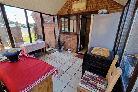 3 bedroom semi-detached bungalow for sale, Broadlands Close, King's Lynn PE31