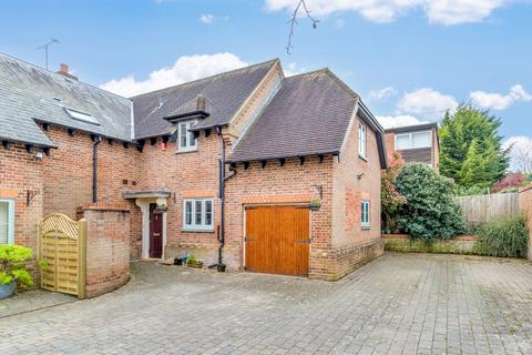 3 bedroom end of terrace house for sale, Church Place, Knebworth, Hertfordshire, SG3
