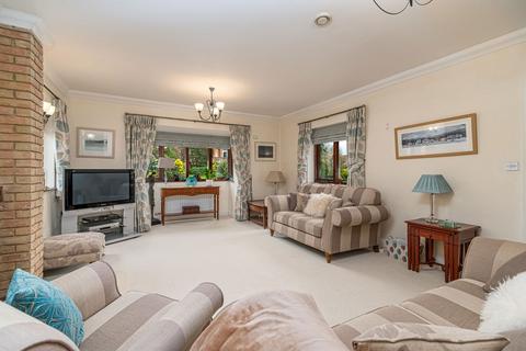 1 Beech Grove, Rushden, NN10 6EJ
