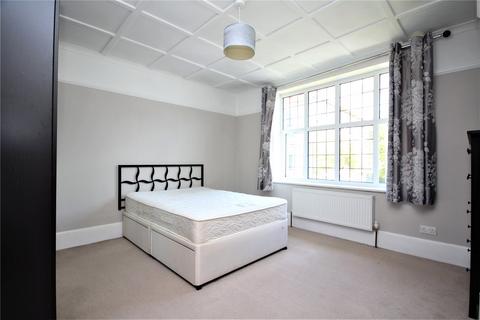 3 bedroom flat to rent, Christchurch Road, Worthing, West Sussex, BN11