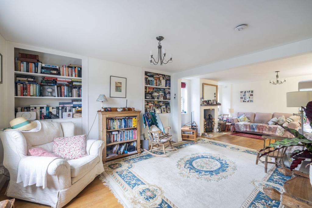 Hammerwood Road, Ashurst Wood, RH19 2 bed cottage for sale £465,000