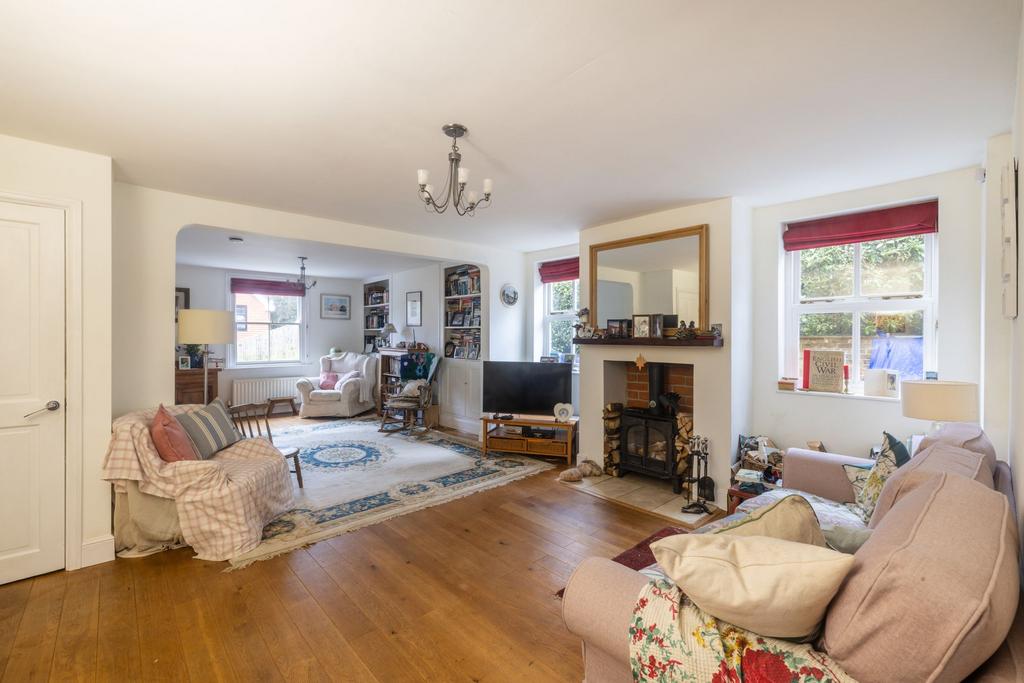 Hammerwood Road, Ashurst Wood, RH19 2 bed cottage for sale £465,000