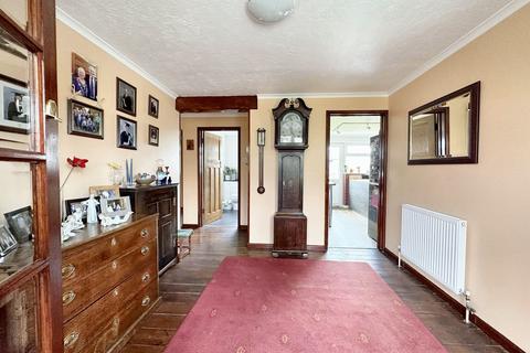 4 bedroom chalet for sale, Watermans Lane, Dibden Purlieu, SO45