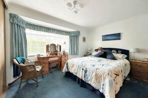4 bedroom chalet for sale, Watermans Lane, Dibden Purlieu, SO45