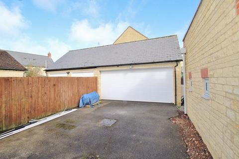 20 Cherry Tree Way, Witney, OX28 1AJ