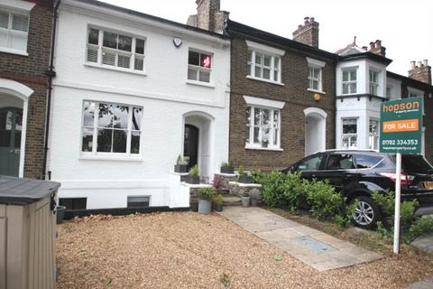 19 Scratton Road, Southend-on-sea, SS1 1EN