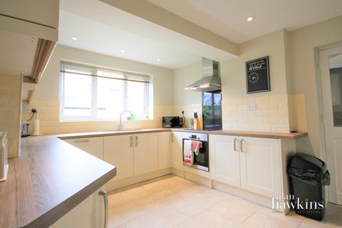 3 bedroom link detached house to rent, Linden Close, Royal Wootton Bassett, SN4