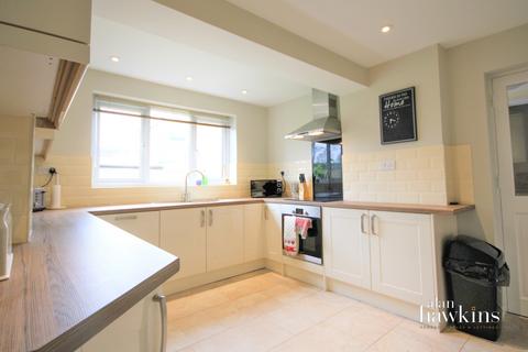 undefined, Linden Close, Royal Wootton Bassett, SN4