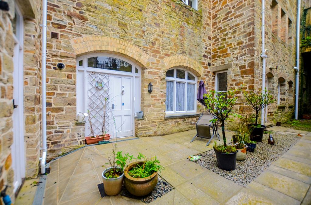 3 old manor house TPS Bodmin 01208 74182