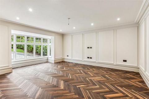 8 Beechwood Drive, Marlow, SL7 2DJ