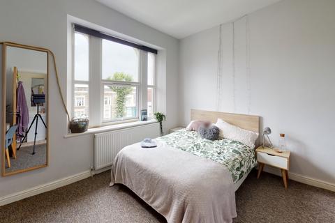 6 bedroom house to rent, Bristol BS16