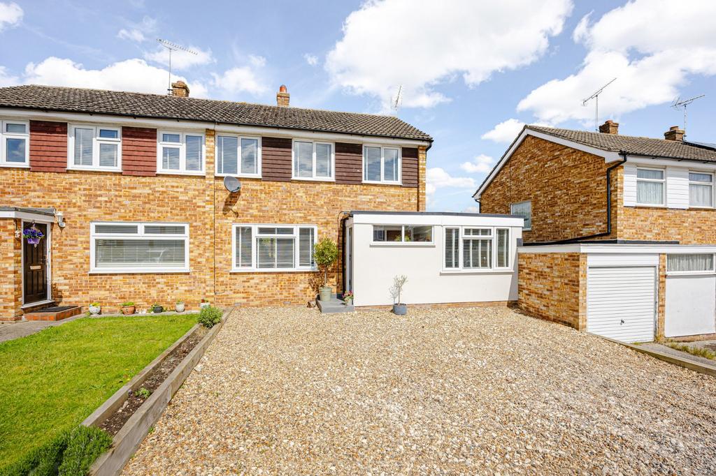 Croasdaile Road, Stansted, Essex, CM24 3 bed semidetached house for