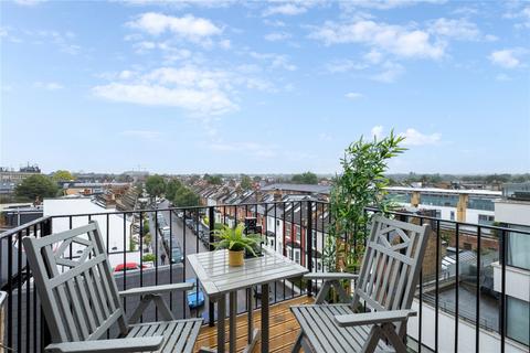 3 bedroom penthouse for sale, Harberson Road, SW12