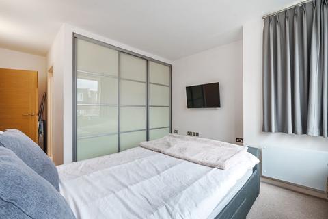 2 bedroom flat for sale, Epsom KT17